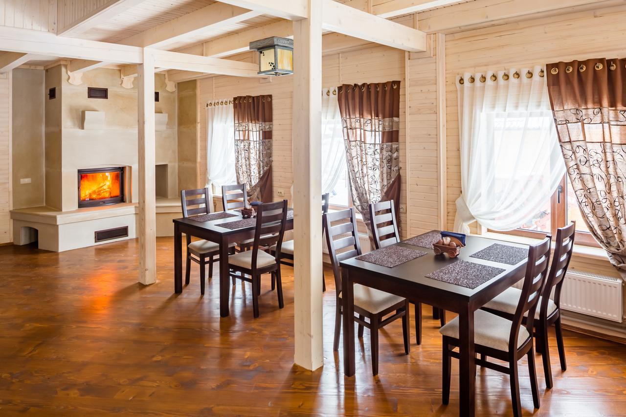 Family Hotel Kaskad Boekovel Buitenkant foto