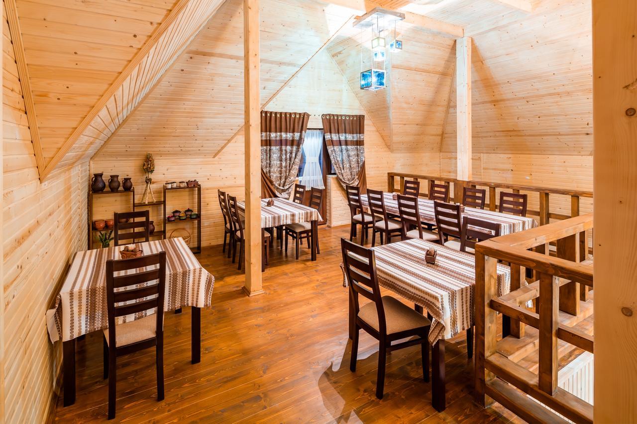 Family Hotel Kaskad Boekovel Buitenkant foto