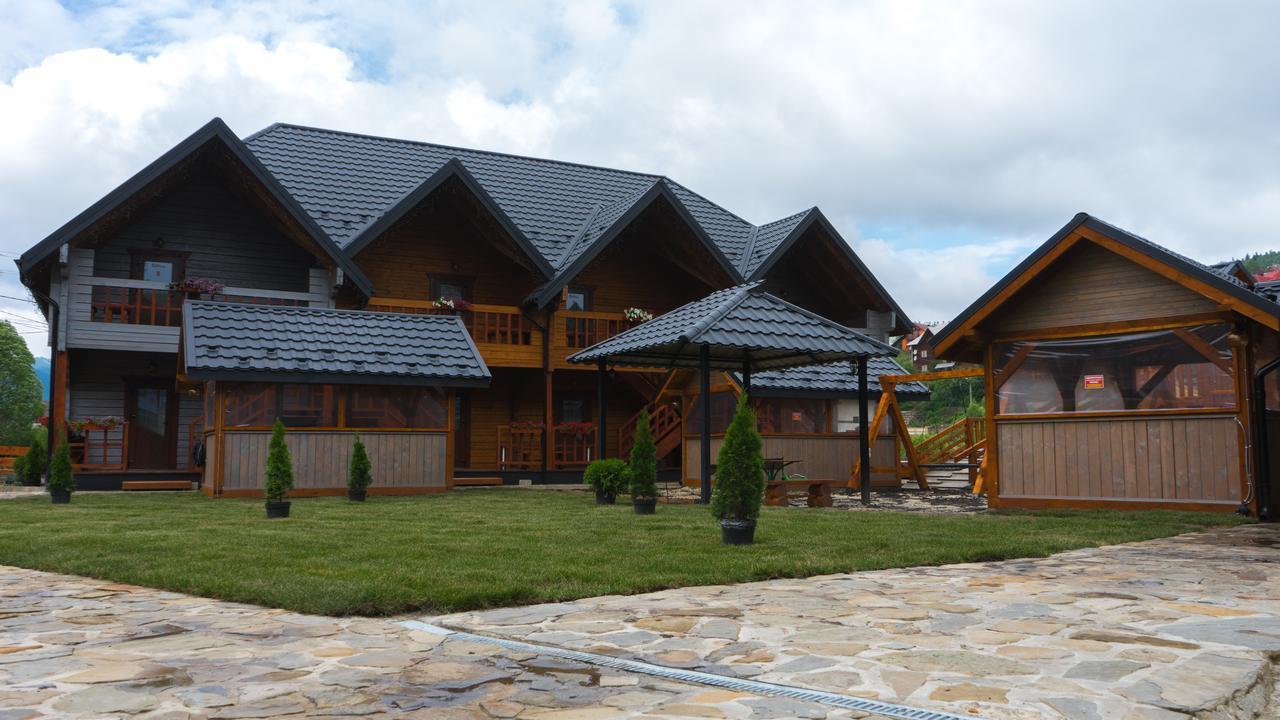 Family Hotel Kaskad Boekovel Buitenkant foto