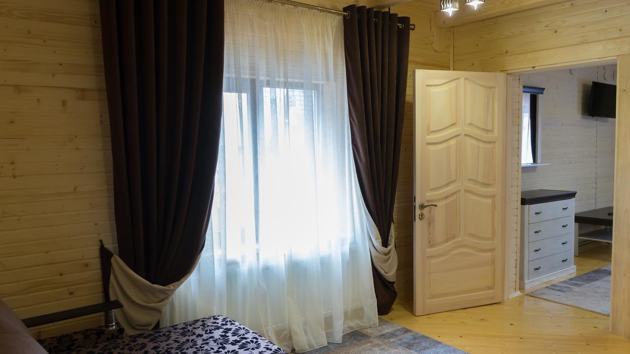 Family Hotel Kaskad Boekovel Buitenkant foto