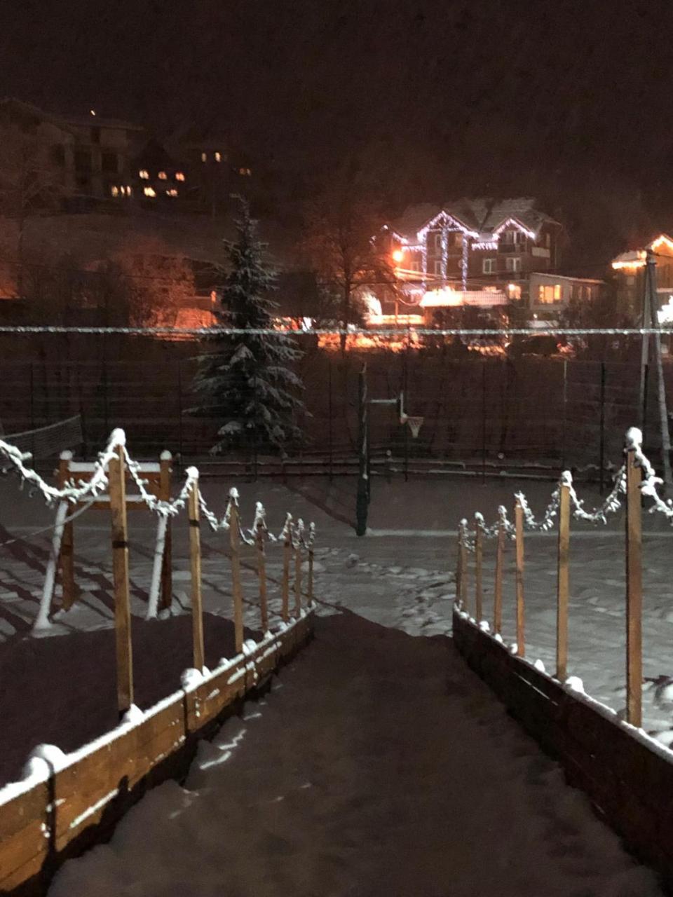 Family Hotel Kaskad Boekovel Buitenkant foto