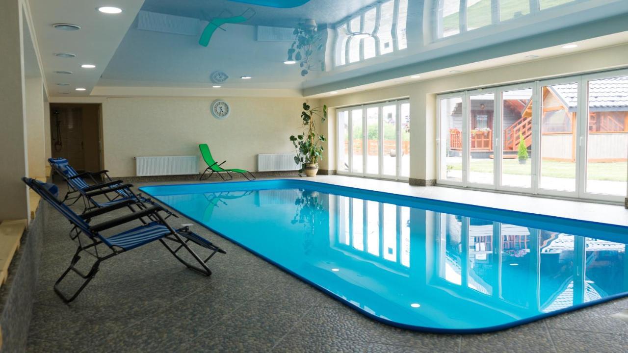 Family Hotel Kaskad Boekovel Buitenkant foto